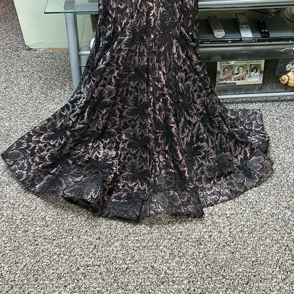 Mac Duggal Evening Dress Size 6 EUC - Picture 9 of 16